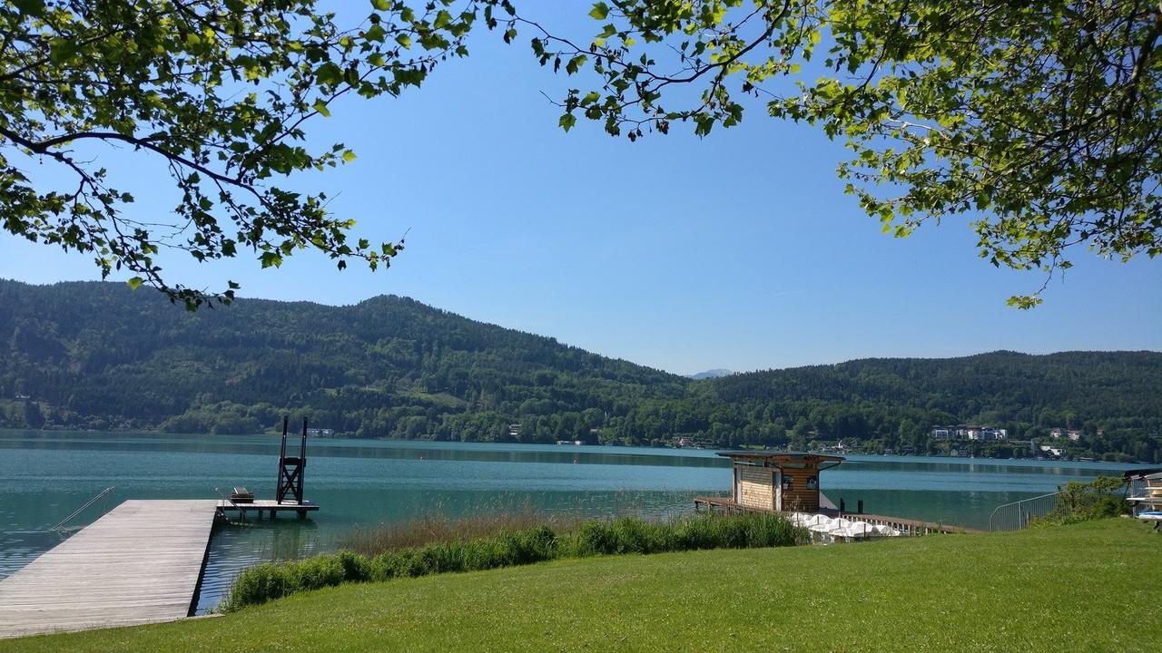 Hotel Garni Seeroesl Am Woerthersee , Kaernten Krumpendorf Exterior photo